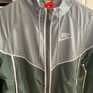 nike wind jacket